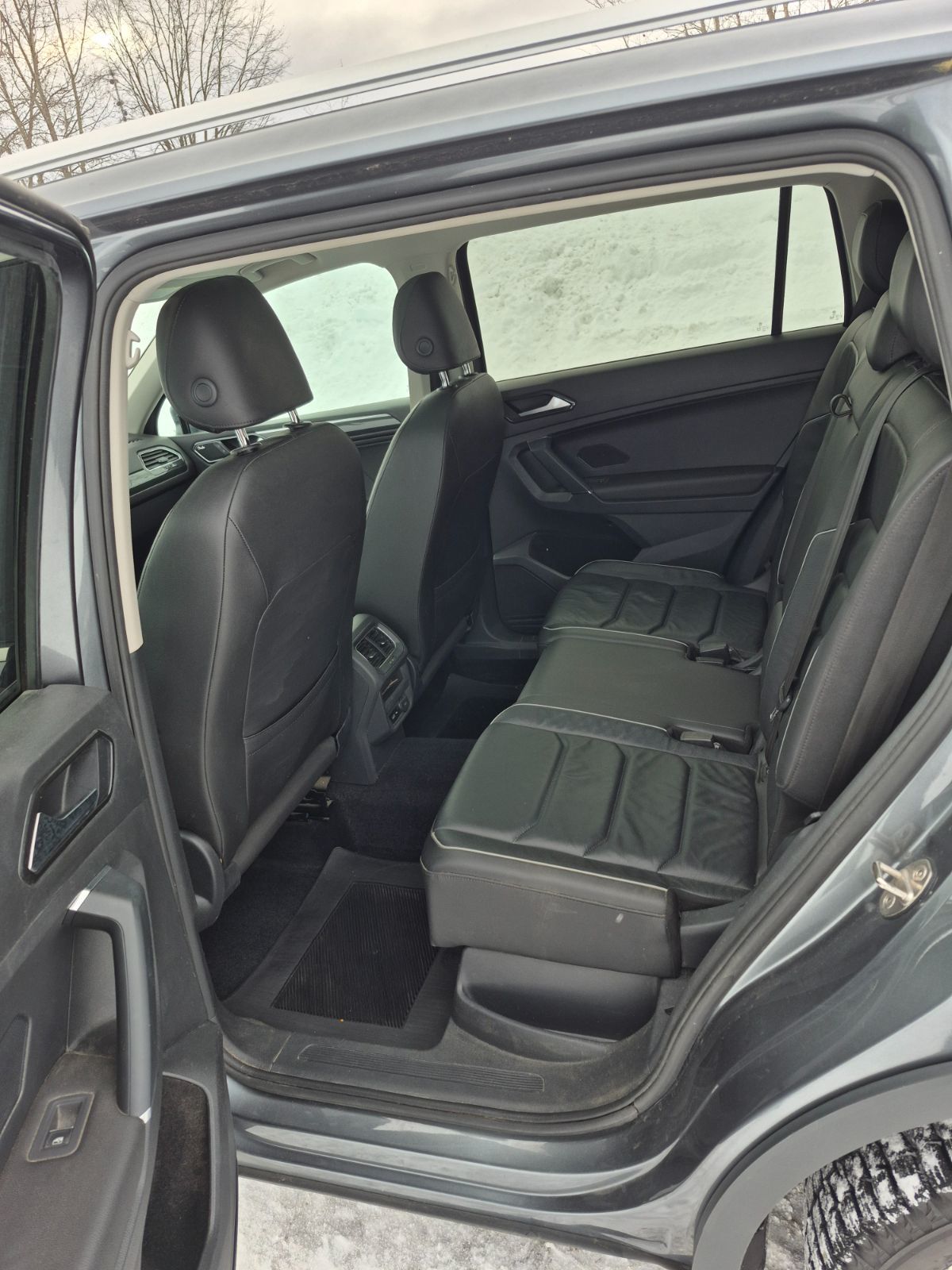 Volkswagen Tiguan Highline 2018 Bas kilométrage, finition Highline : l’excellence Volkswagen à portée de main.