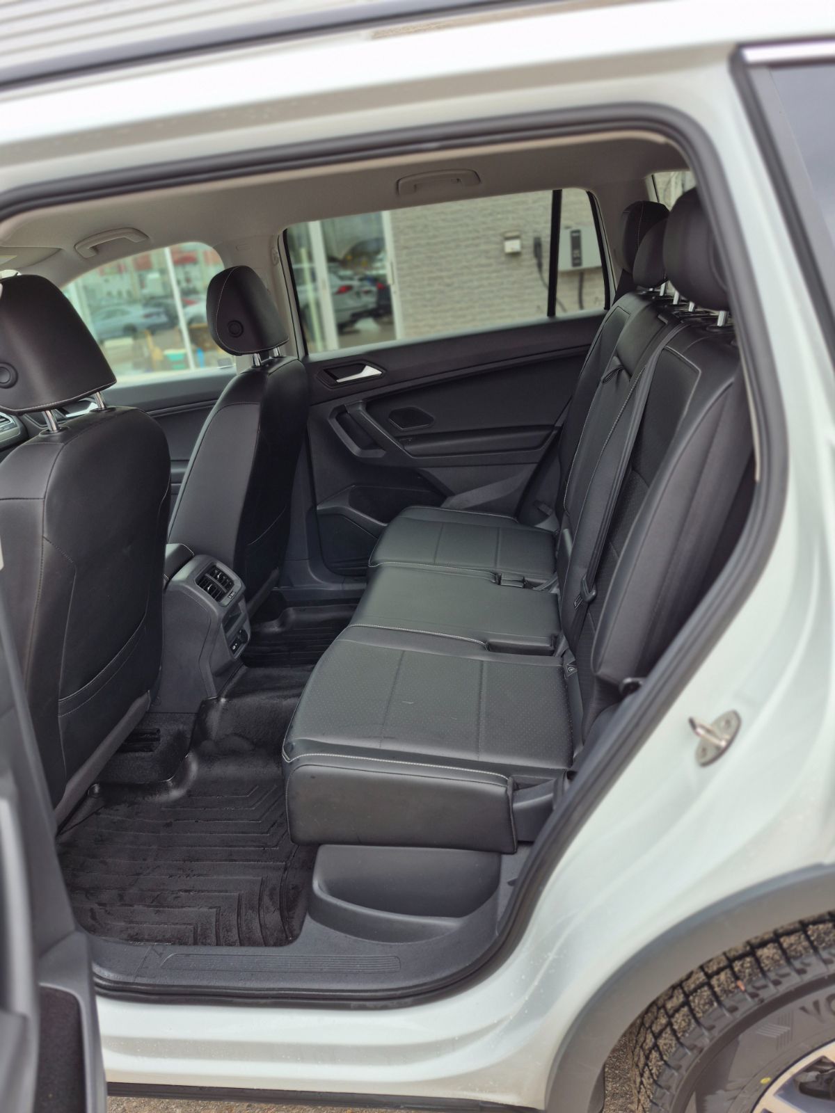 2021 Volkswagen Tiguan CONFORTLINE Single owner, accident-free, still under manufacturer’s warranty