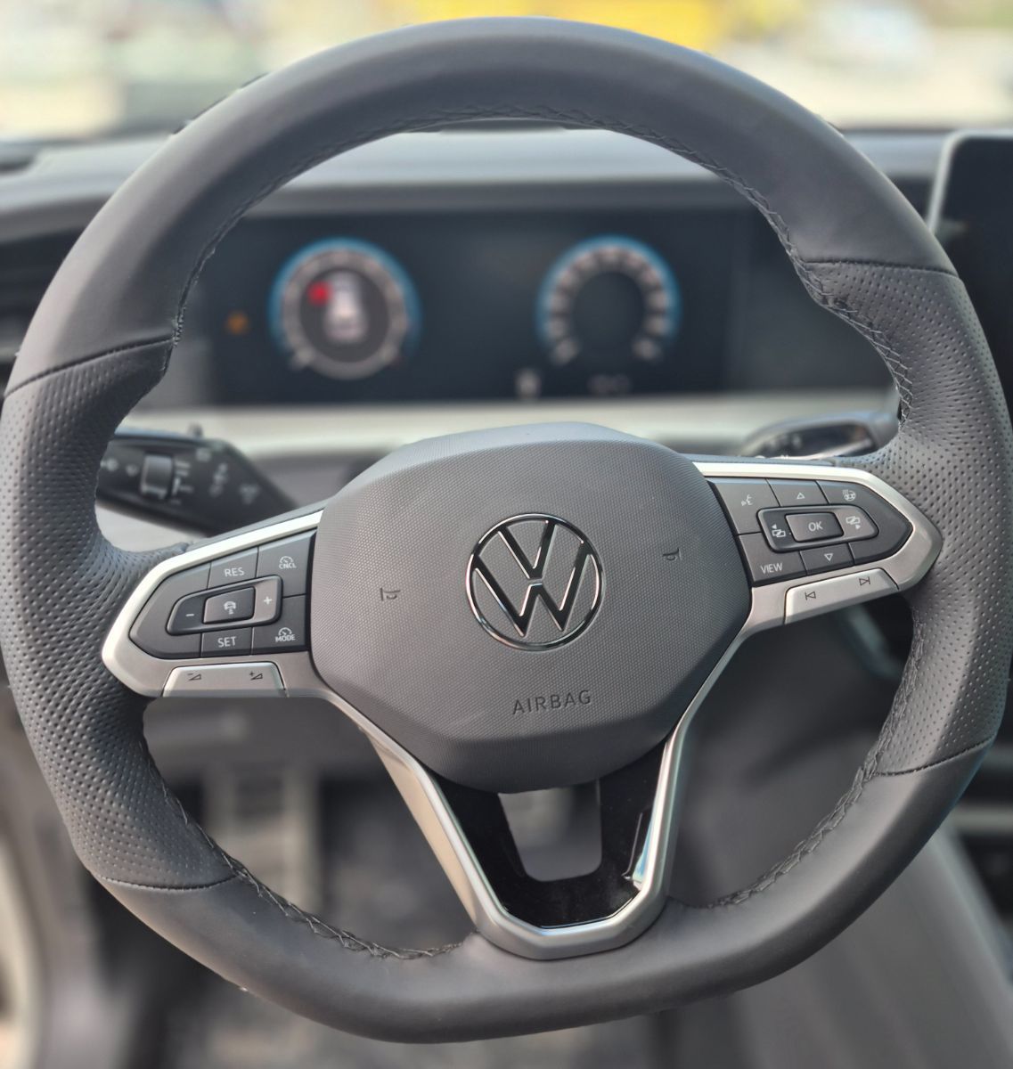 2025 Volkswagen Tiguan Comfortline Tiguan 2025 — Space for life. Style for the road