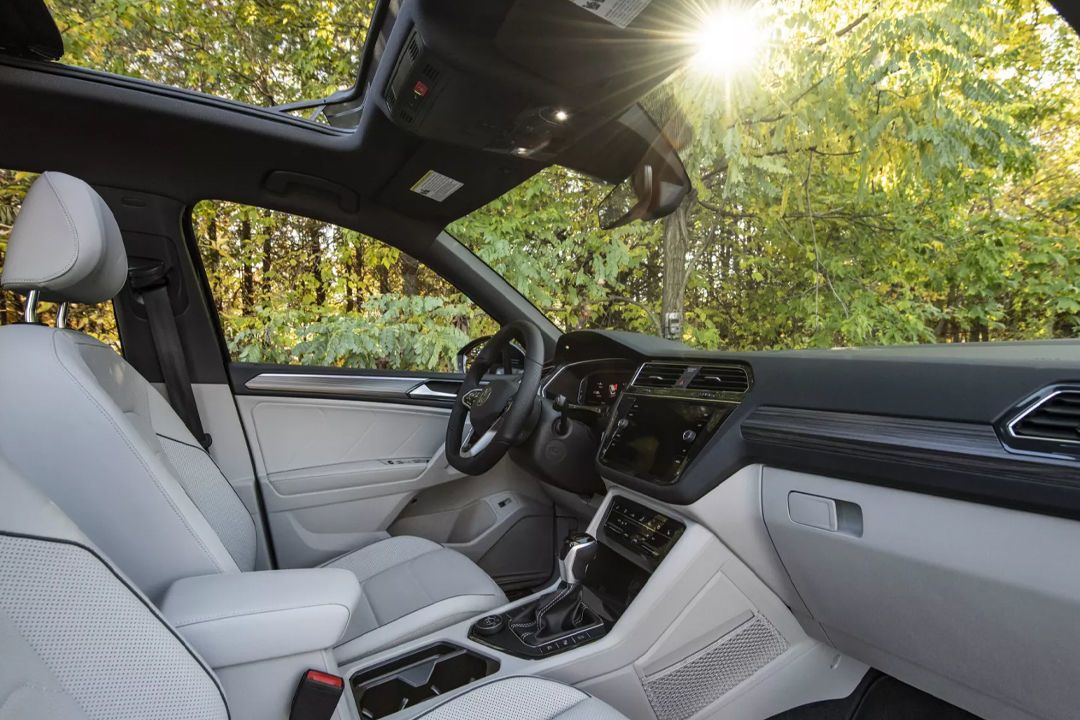 2026 Volkswagen Tiguan Comfortline Take command of the road. Tiguan 2026.