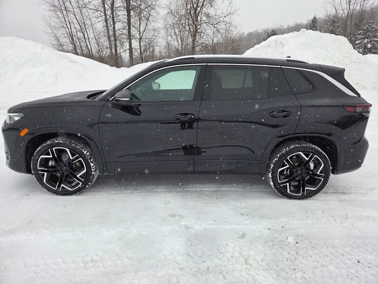 2026 Volkswagen Tiguan Highline Turbo R-Line Tiguan 2026: the power that turns heads
