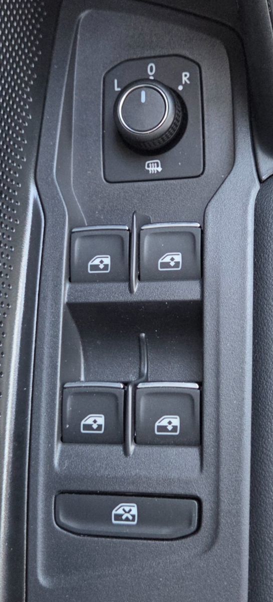 Photo 2026 Volkswagen Tiguan Comfortline 4MOTION #7