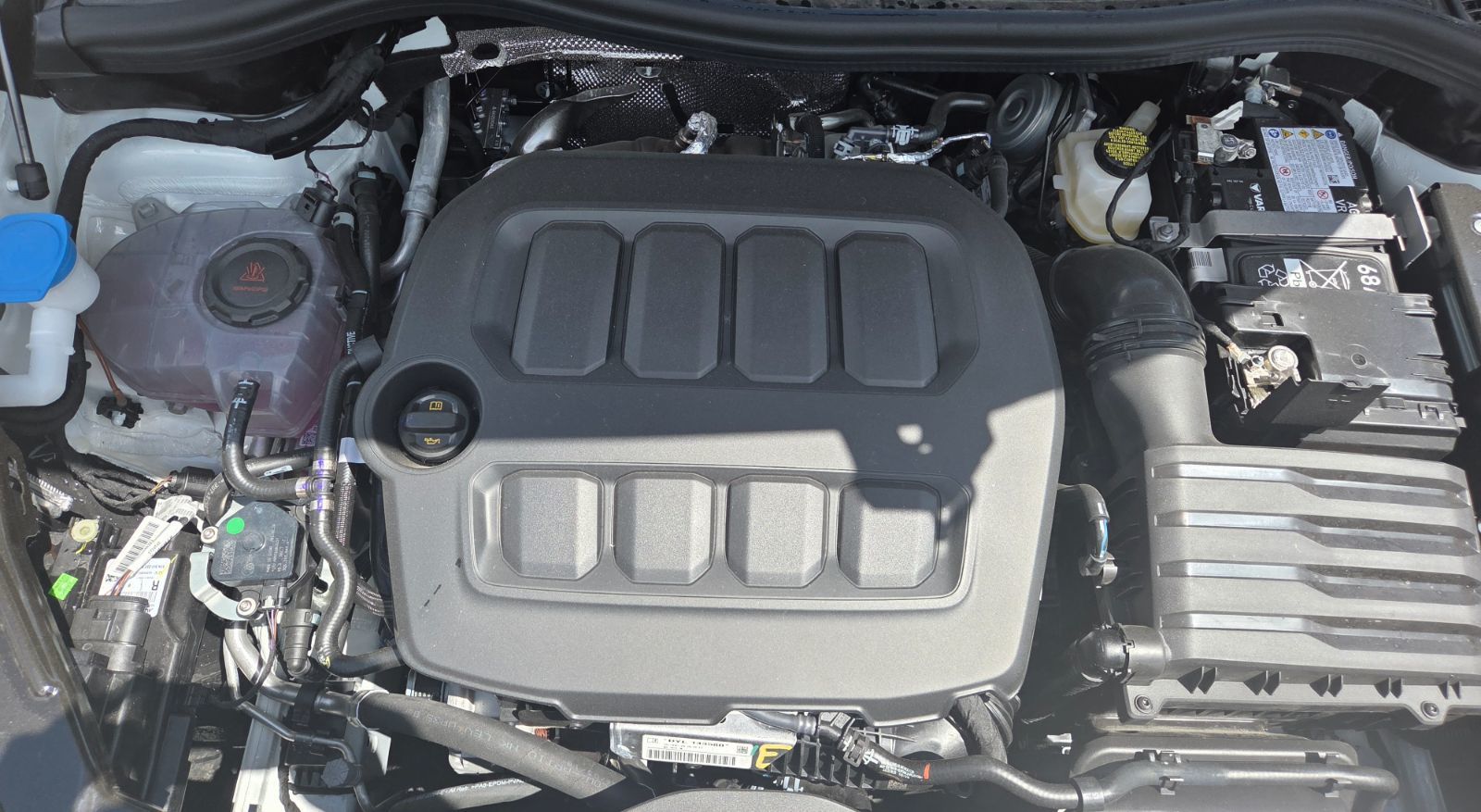 Photo Volkswagen Tiguan Comfortline 4MOTION 2026 #8