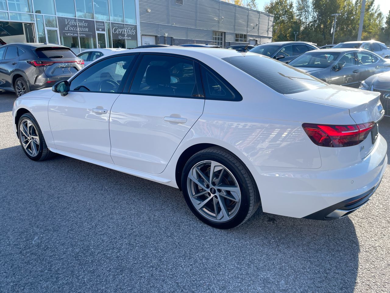 Audi A4 Sedan  2021 à Laval, Québec