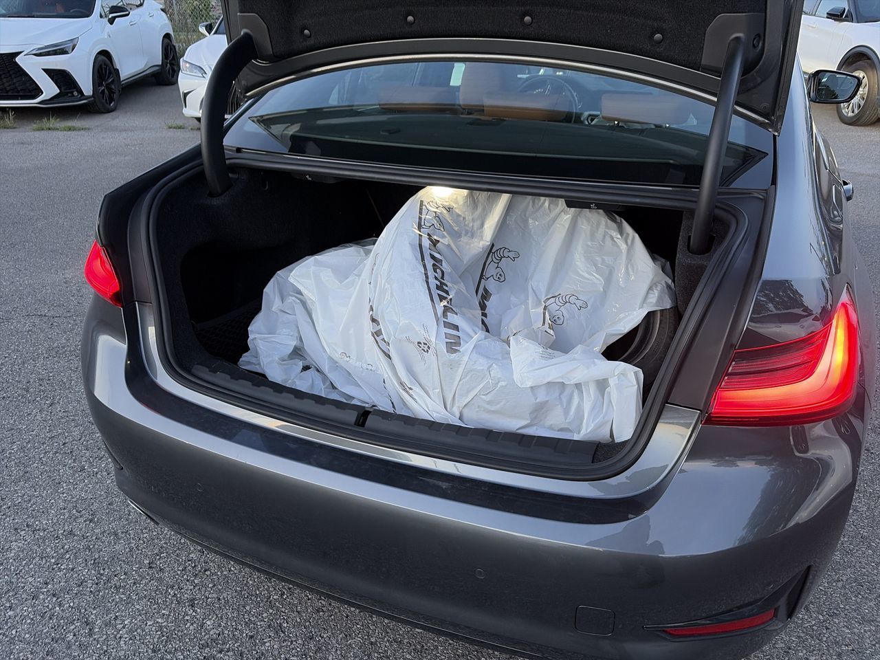 BMW 3 Series  2021