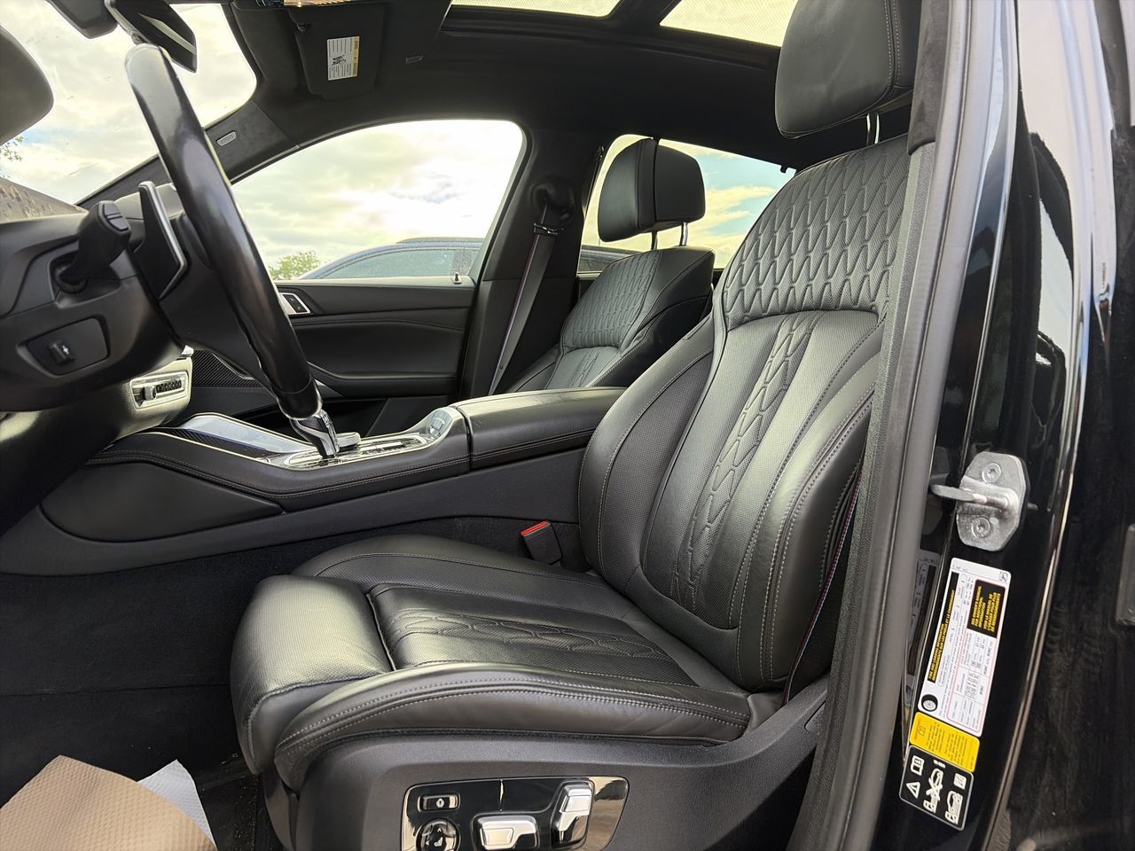 2023 BMW X6 in Laval, Quebec