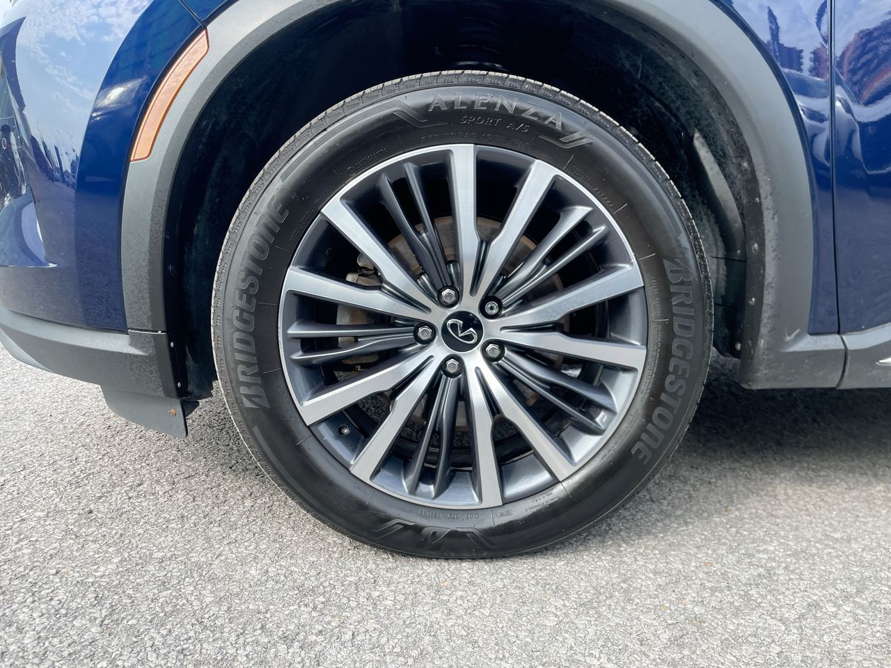 Infiniti QX60  2023 à Laval, Québec