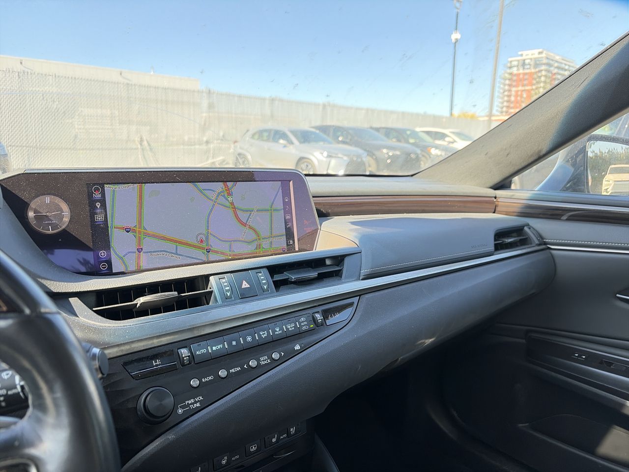 2019 Lexus ES 300h