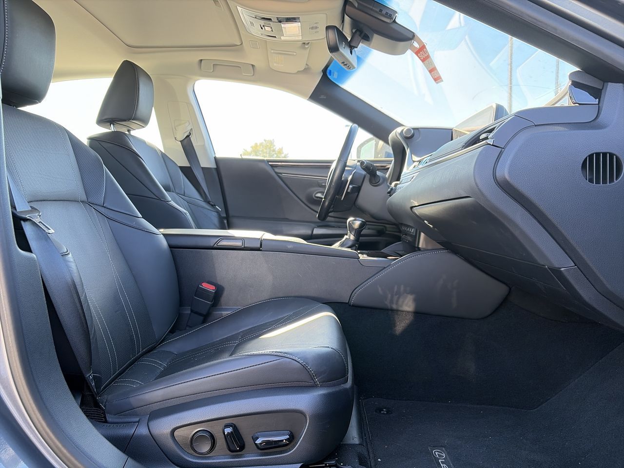 2019 Lexus ES 300h