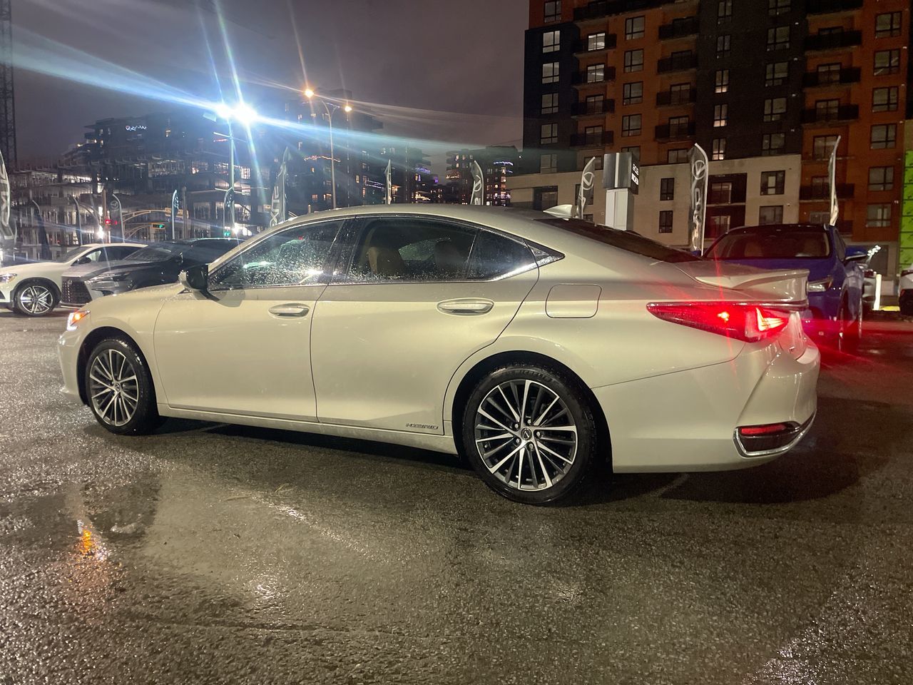 2022 Lexus ES 300h in Laval, Quebec
