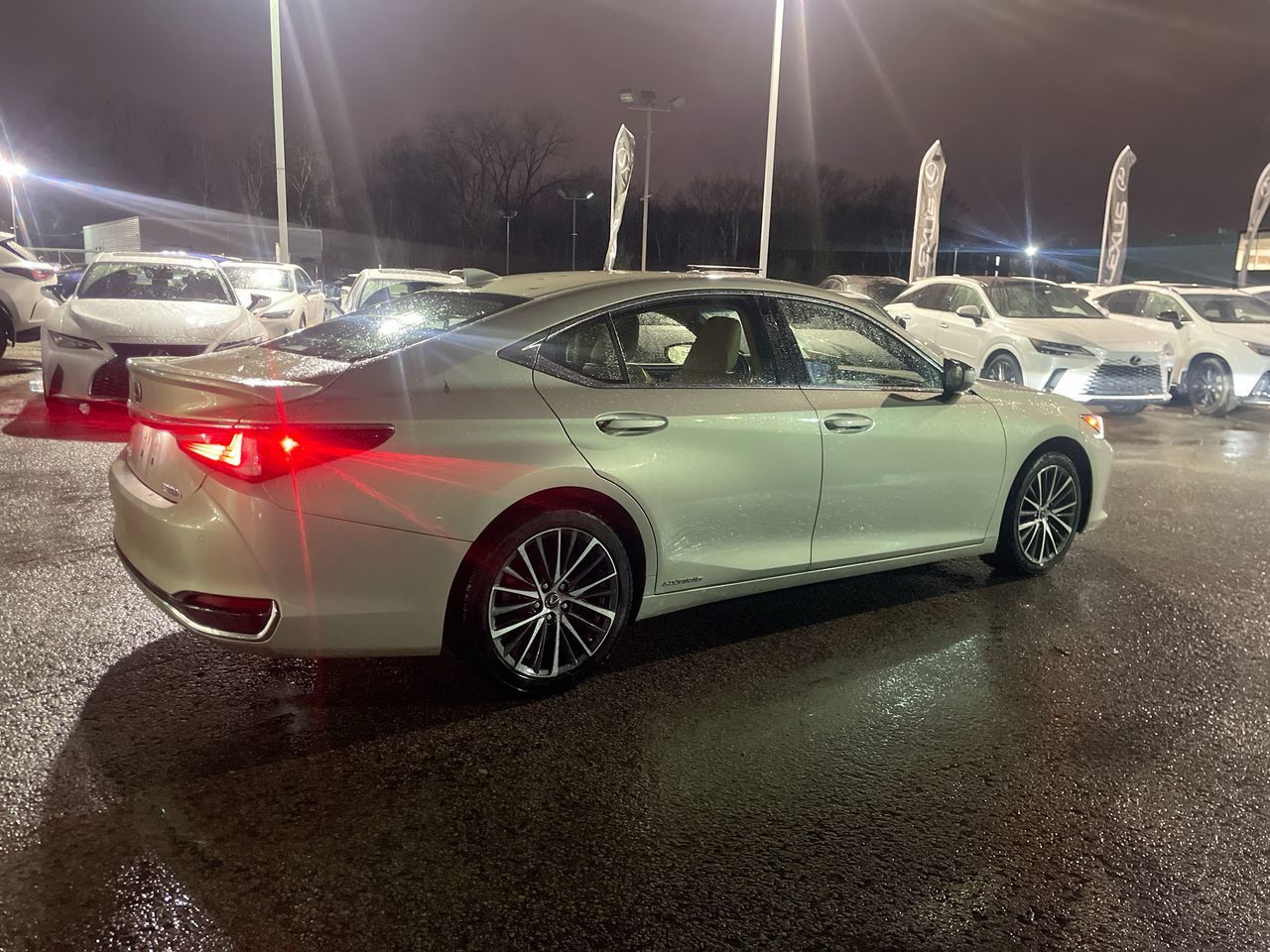 2022 Lexus ES 300h in Laval, Quebec
