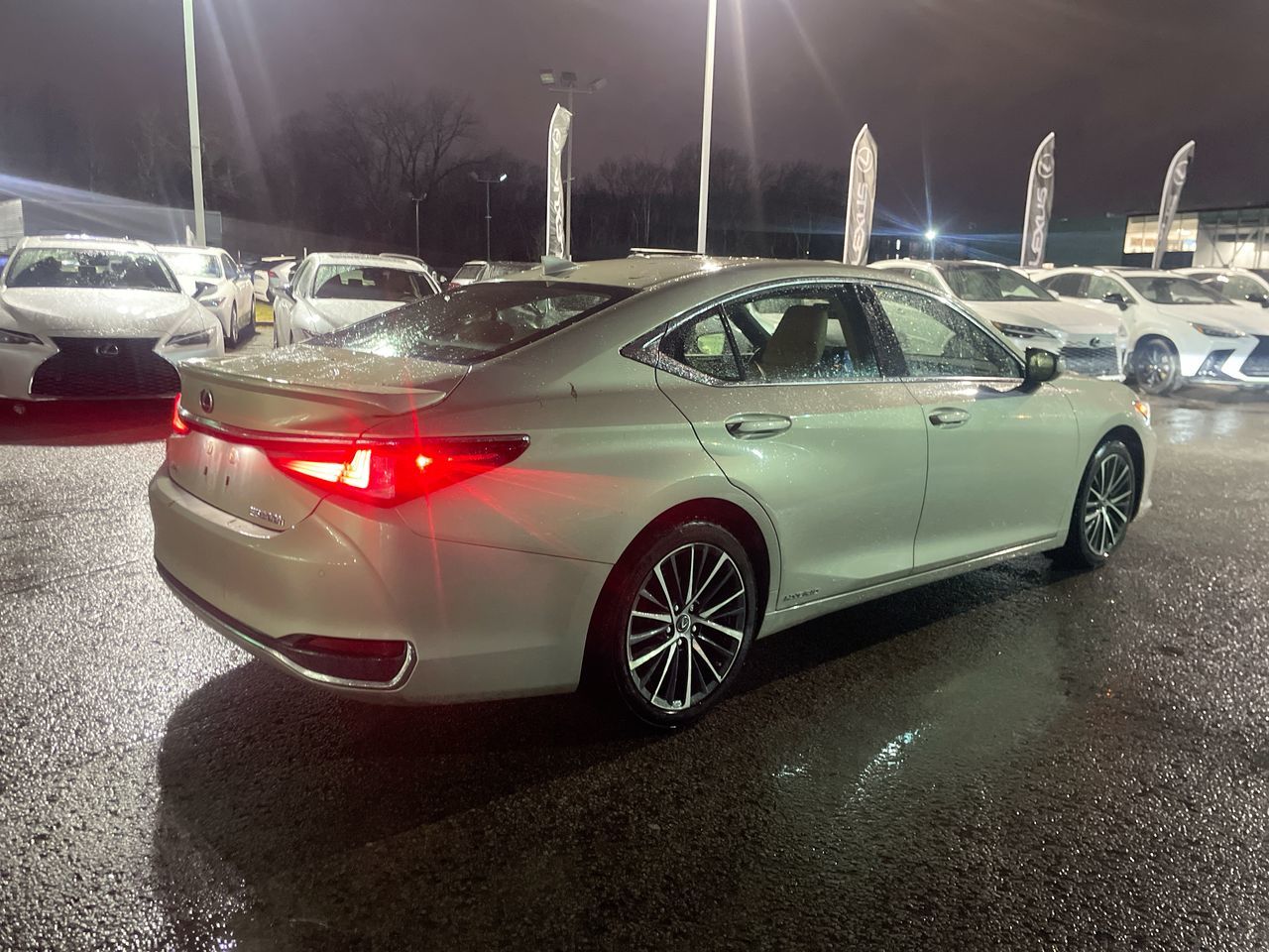 2022 Lexus ES 300h in Laval, Quebec