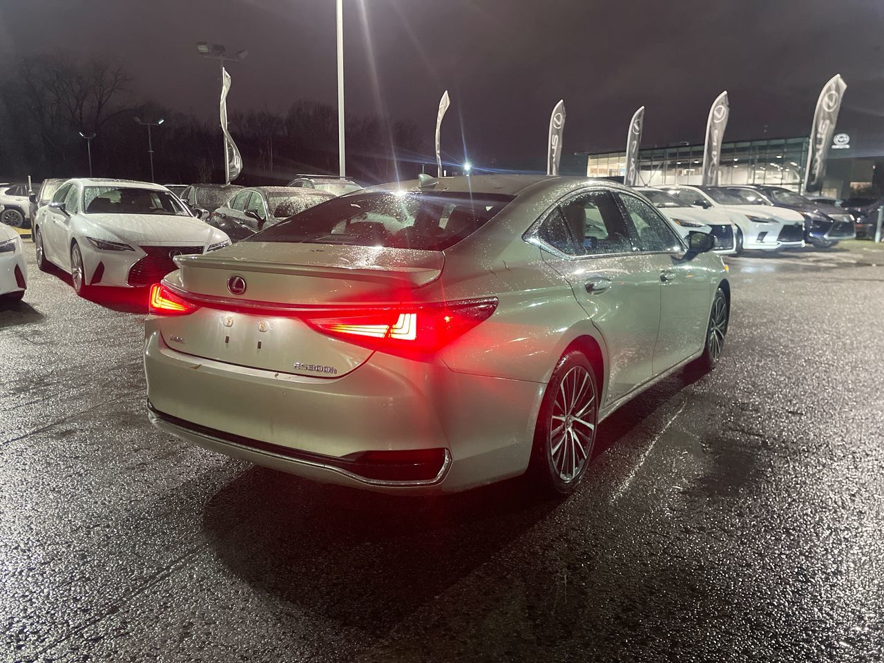 2022 Lexus ES 300h in Laval, Quebec