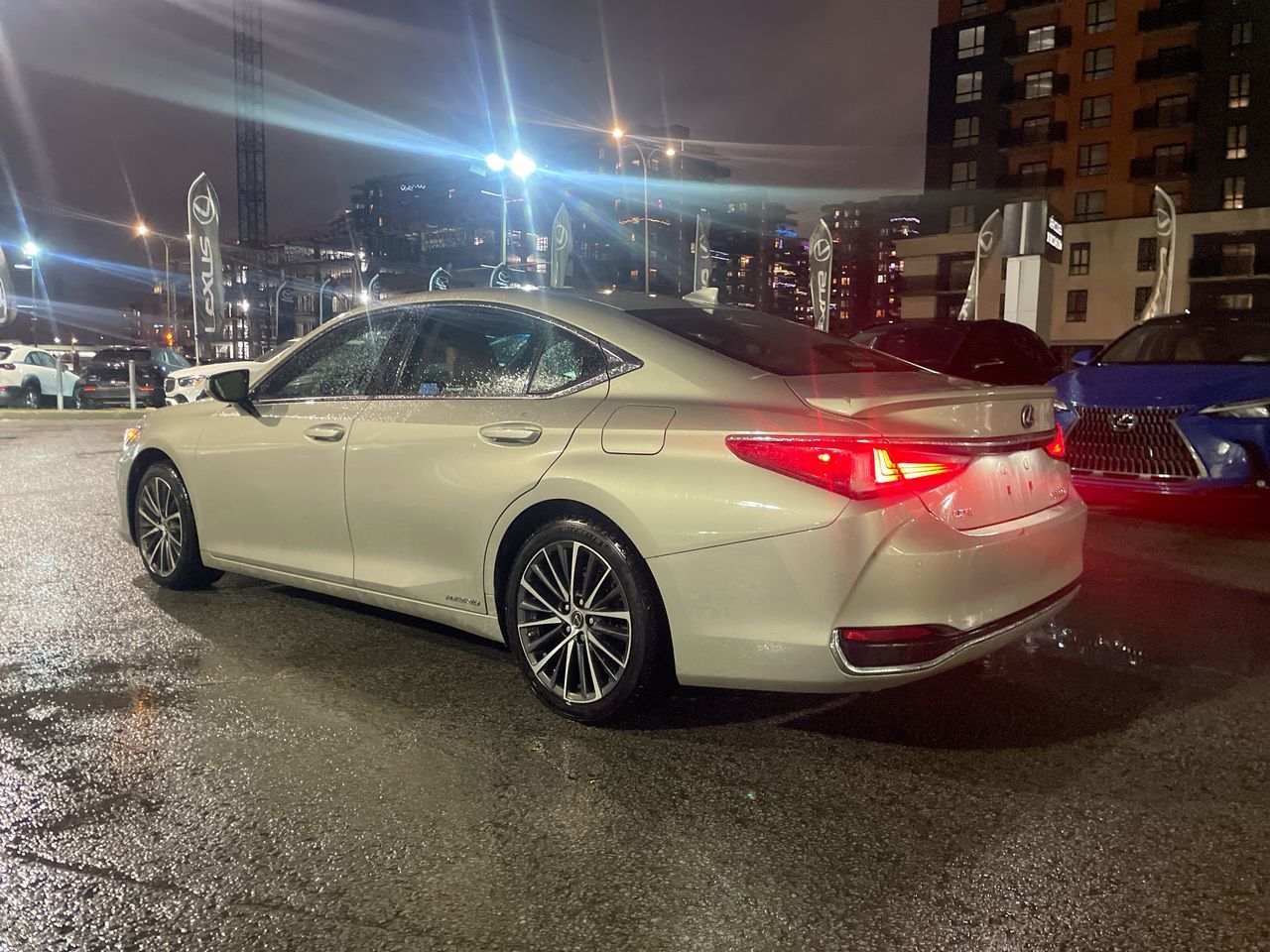 2022 Lexus ES 300h in Laval, Quebec