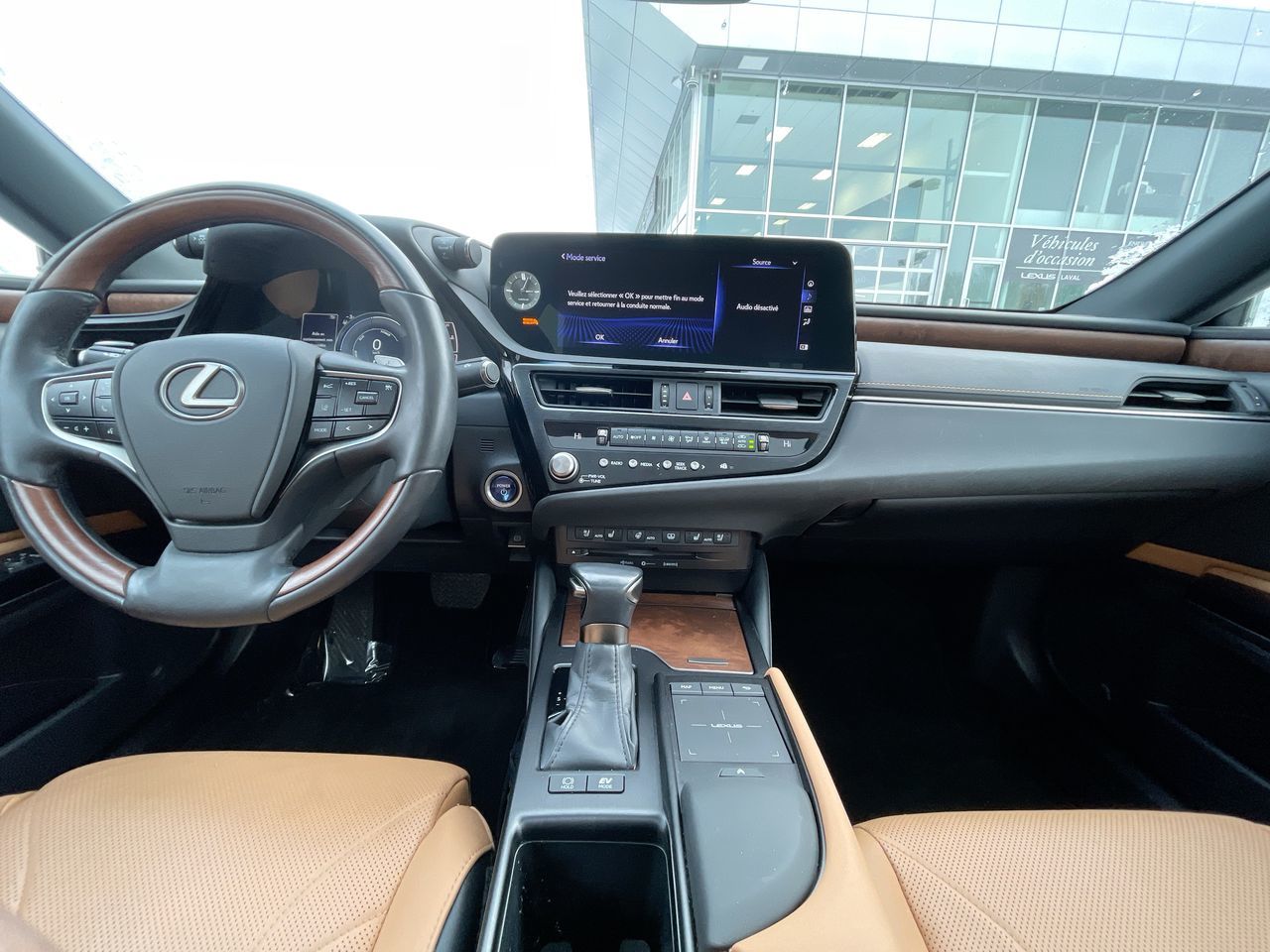 Lexus ES 300h  2022