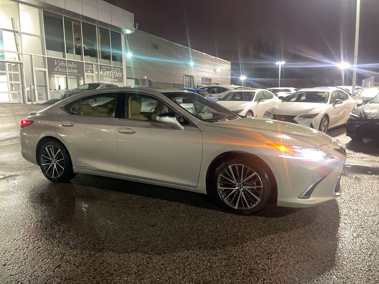 2022 Lexus ES 300h in Laval, Quebec