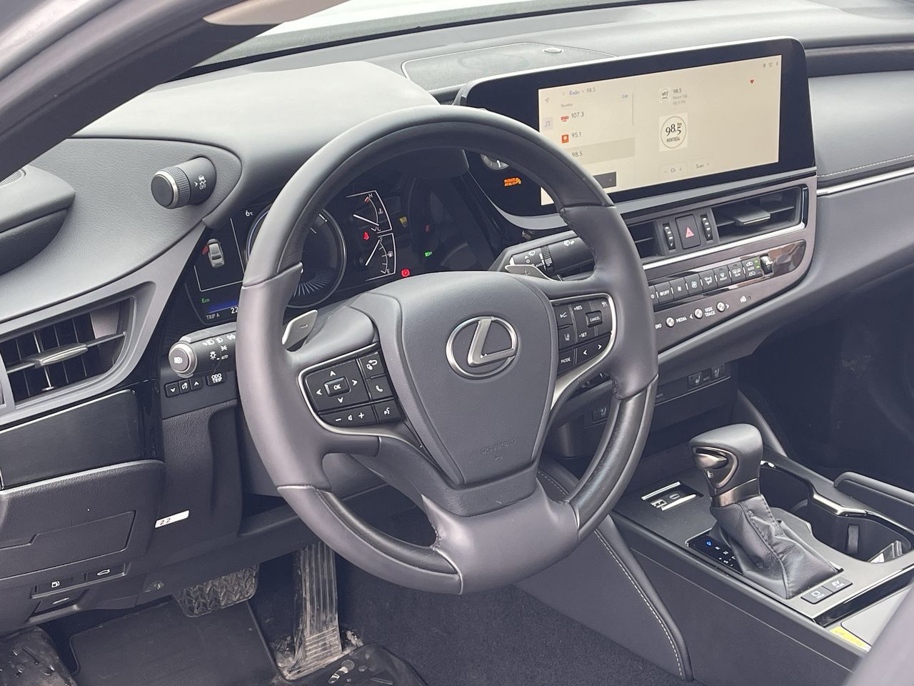 2024 Lexus ES 300h in Laval, Quebec