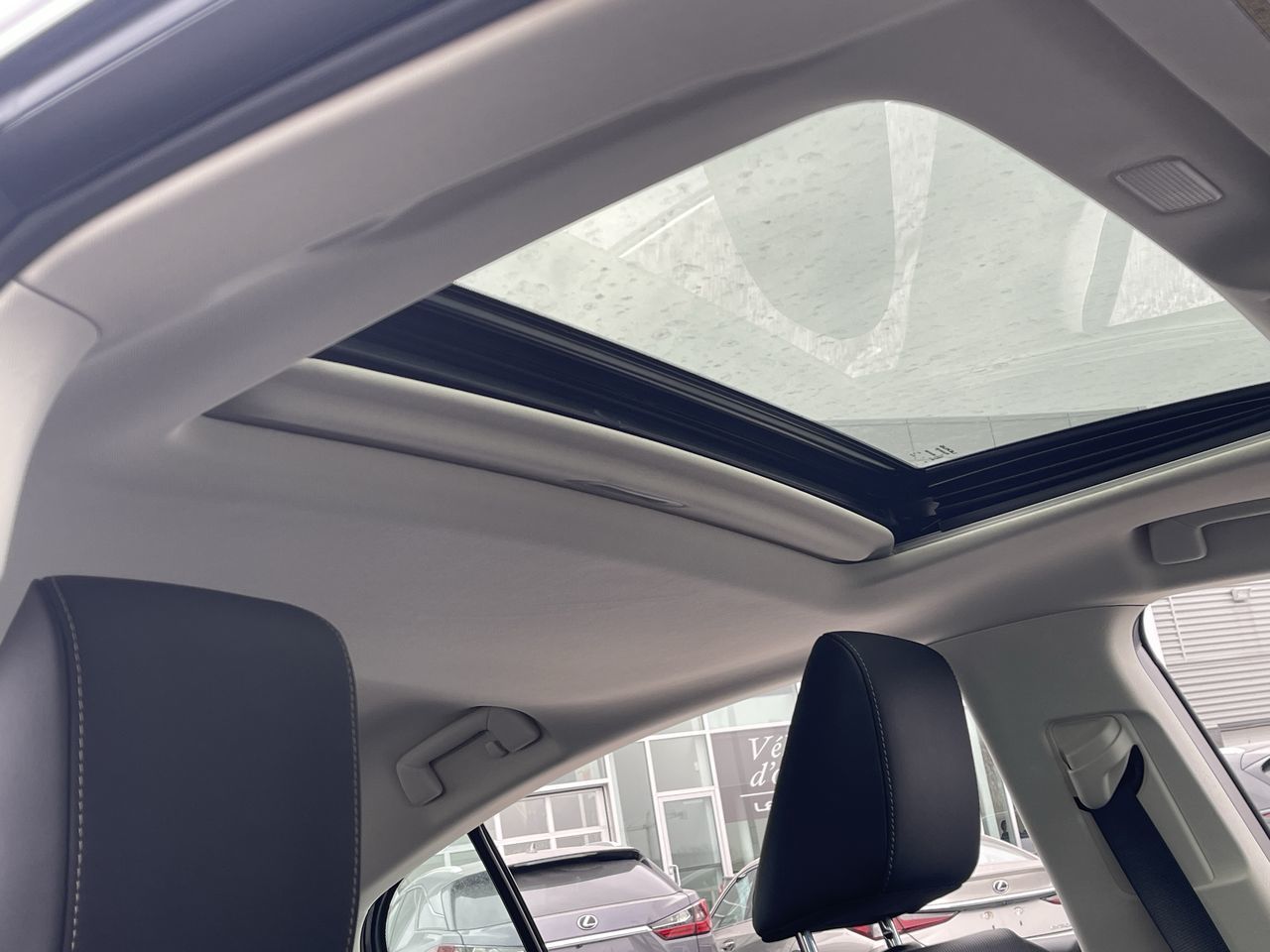 2024 Lexus ES 300h in Laval, Quebec