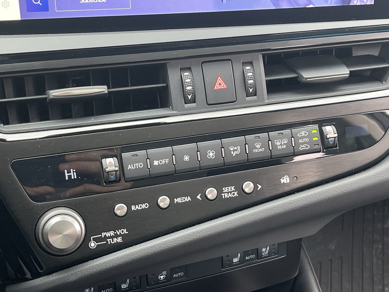 2024 Lexus ES 300h in Laval, Quebec