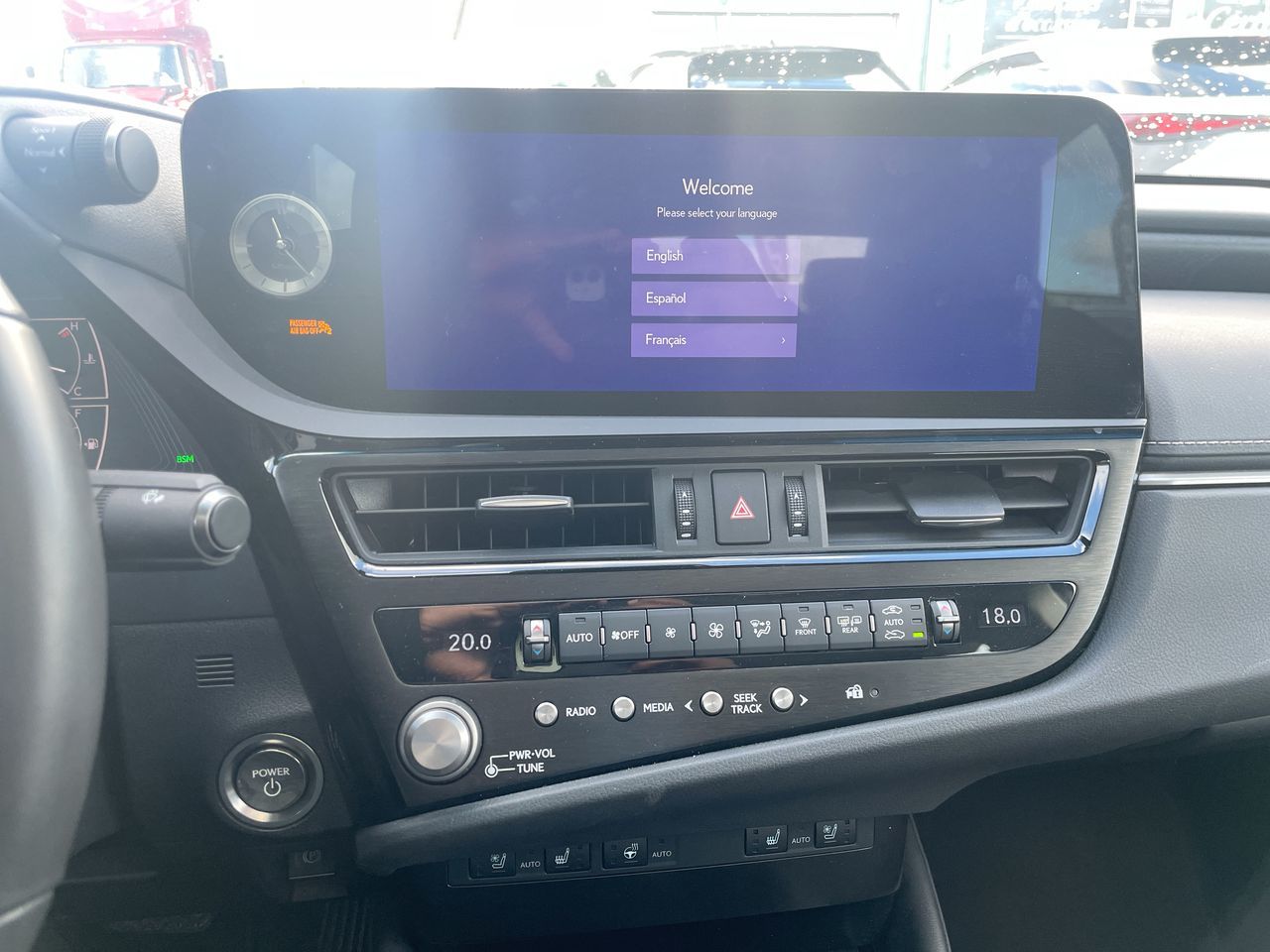 2024 Lexus ES 300h in Laval, Quebec