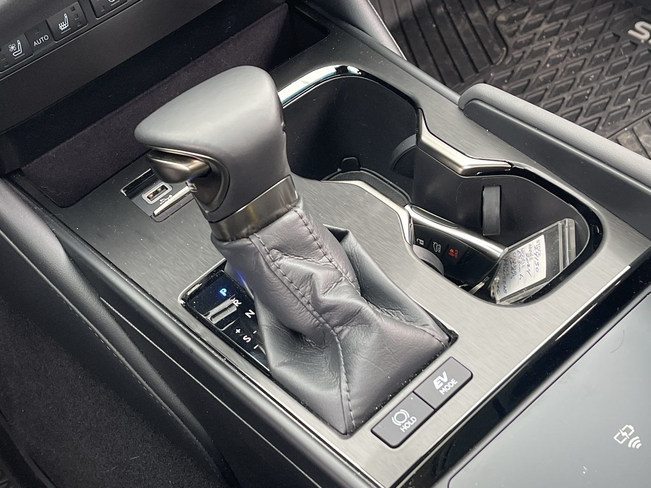 2024 Lexus ES 300h in Laval, Quebec