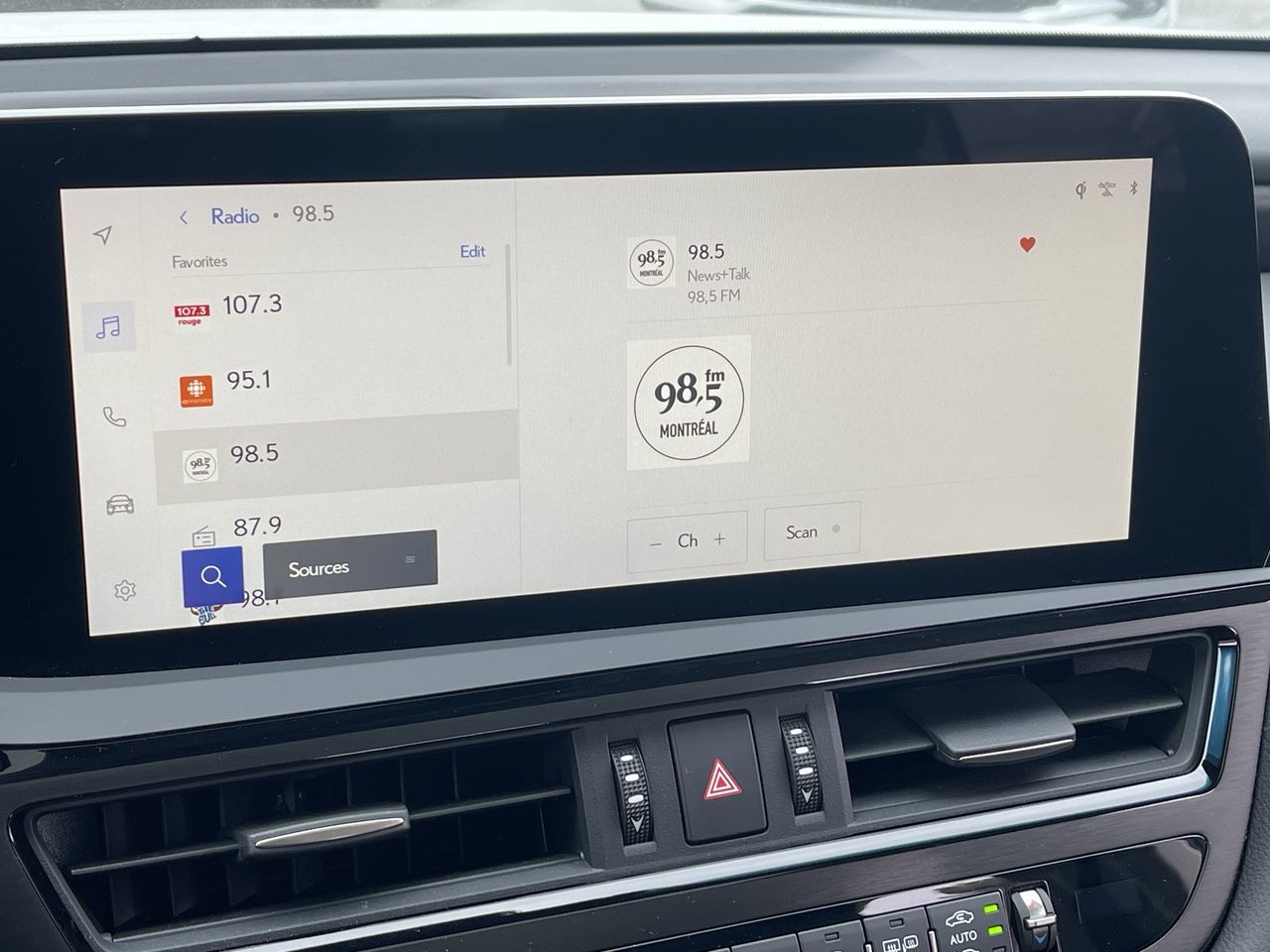 2024 Lexus ES 300h in Laval, Quebec
