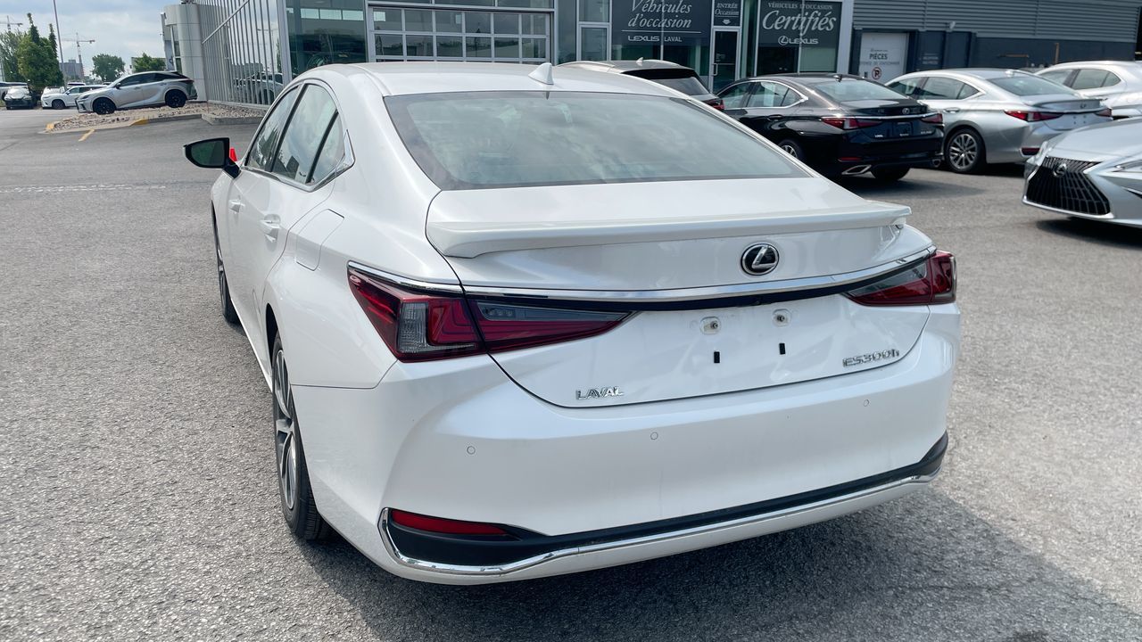 2024 Lexus ES 300h in Laval, Quebec