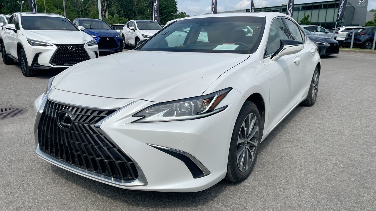 2024 Lexus ES 300h in Laval, Quebec