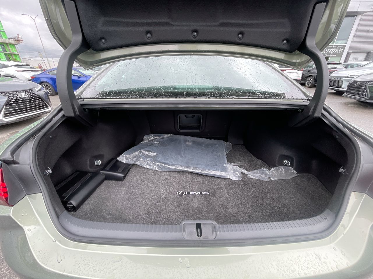 2024 Lexus ES 300h in Laval, Quebec