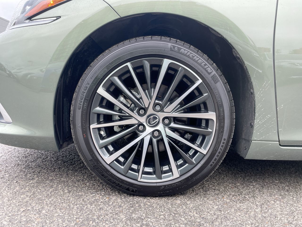 2024 Lexus ES 300h in Laval, Quebec