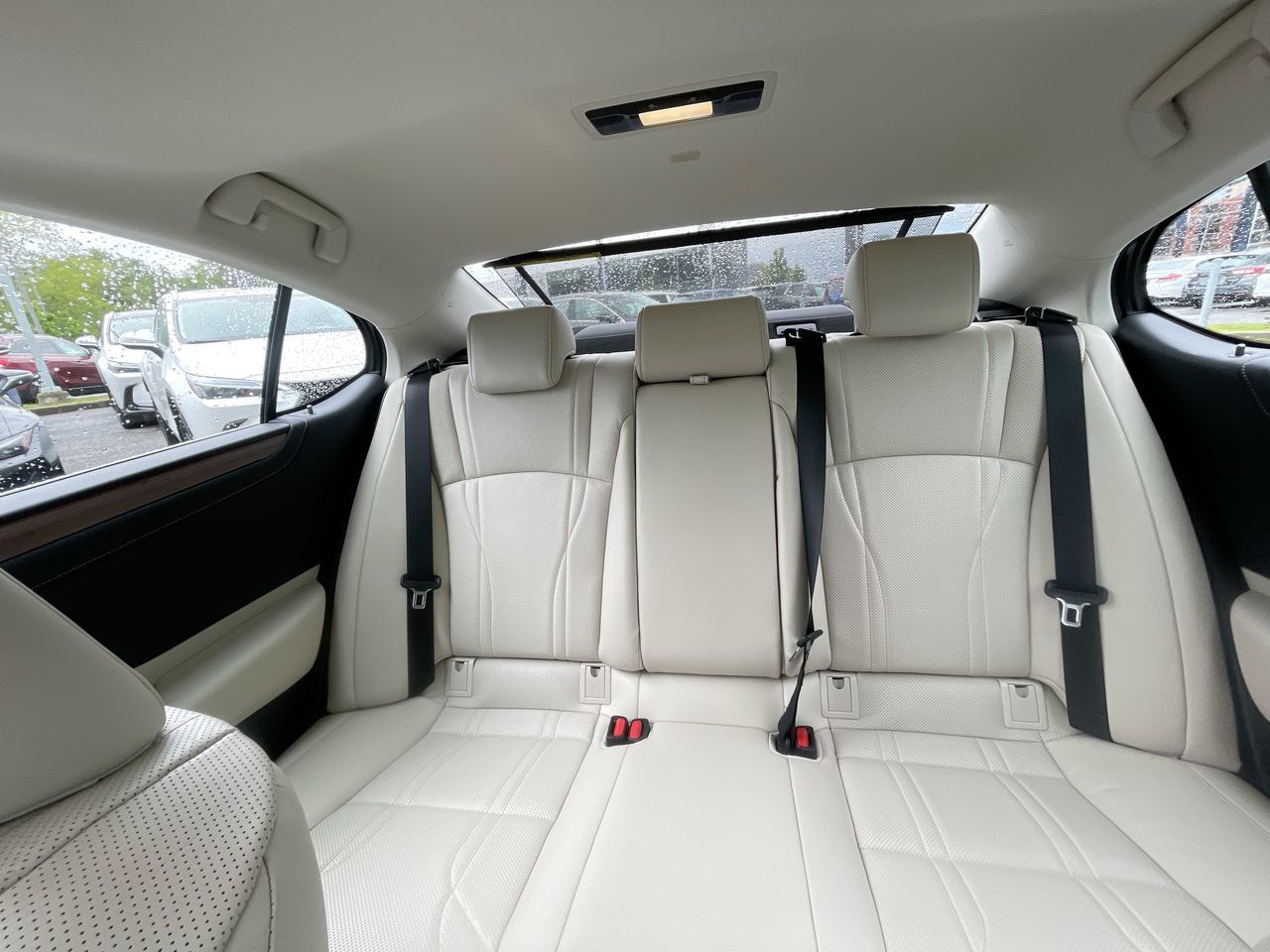 2024 Lexus ES 300h in Laval, Quebec