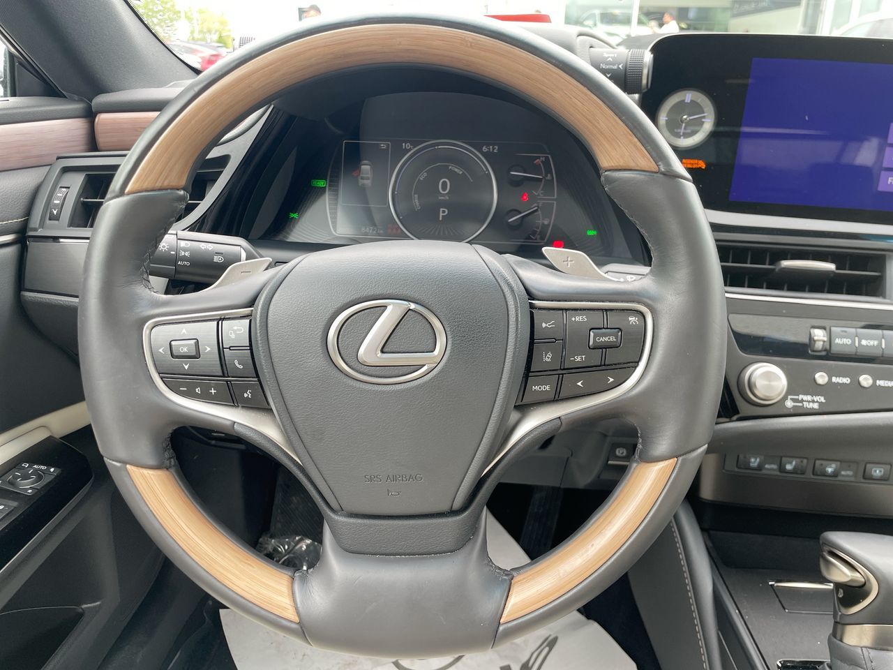 2024 Lexus ES 300h in Laval, Quebec