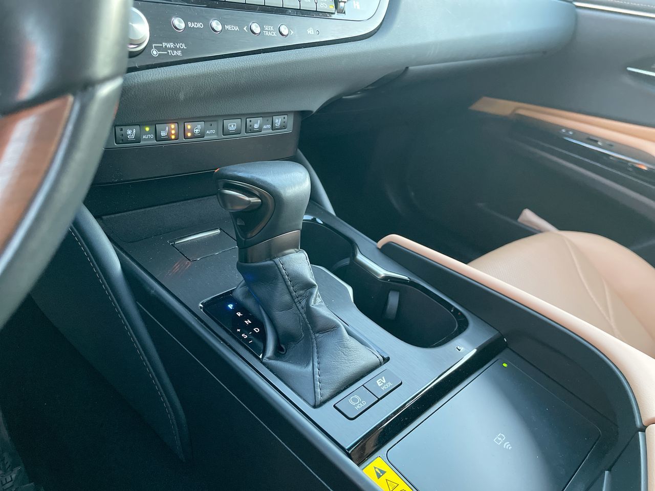 Lexus ES 300h  2025 à Laval, Québec