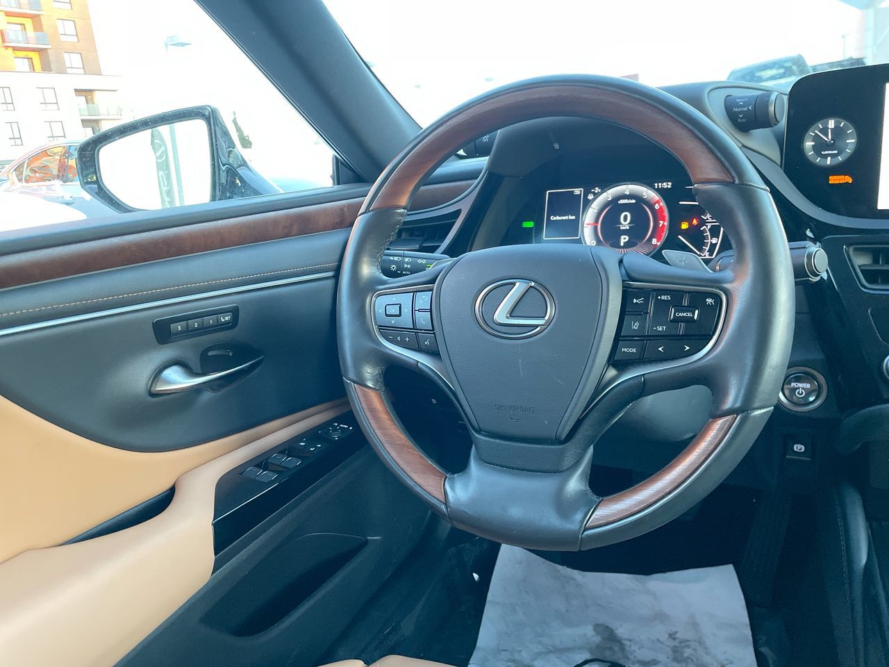 Lexus ES 300h  2025 à Laval, Québec