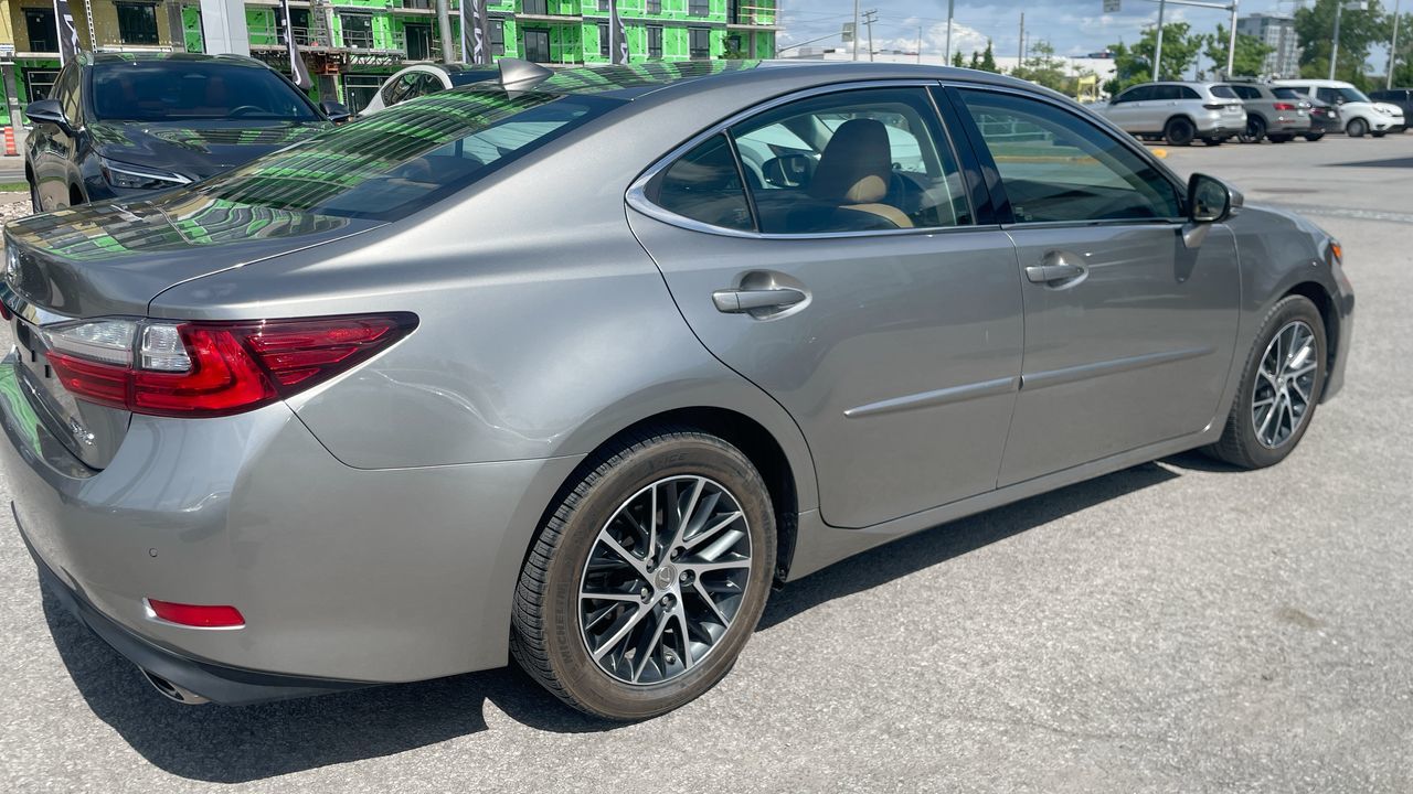 2016 Lexus ES 350 in Laval, Quebec