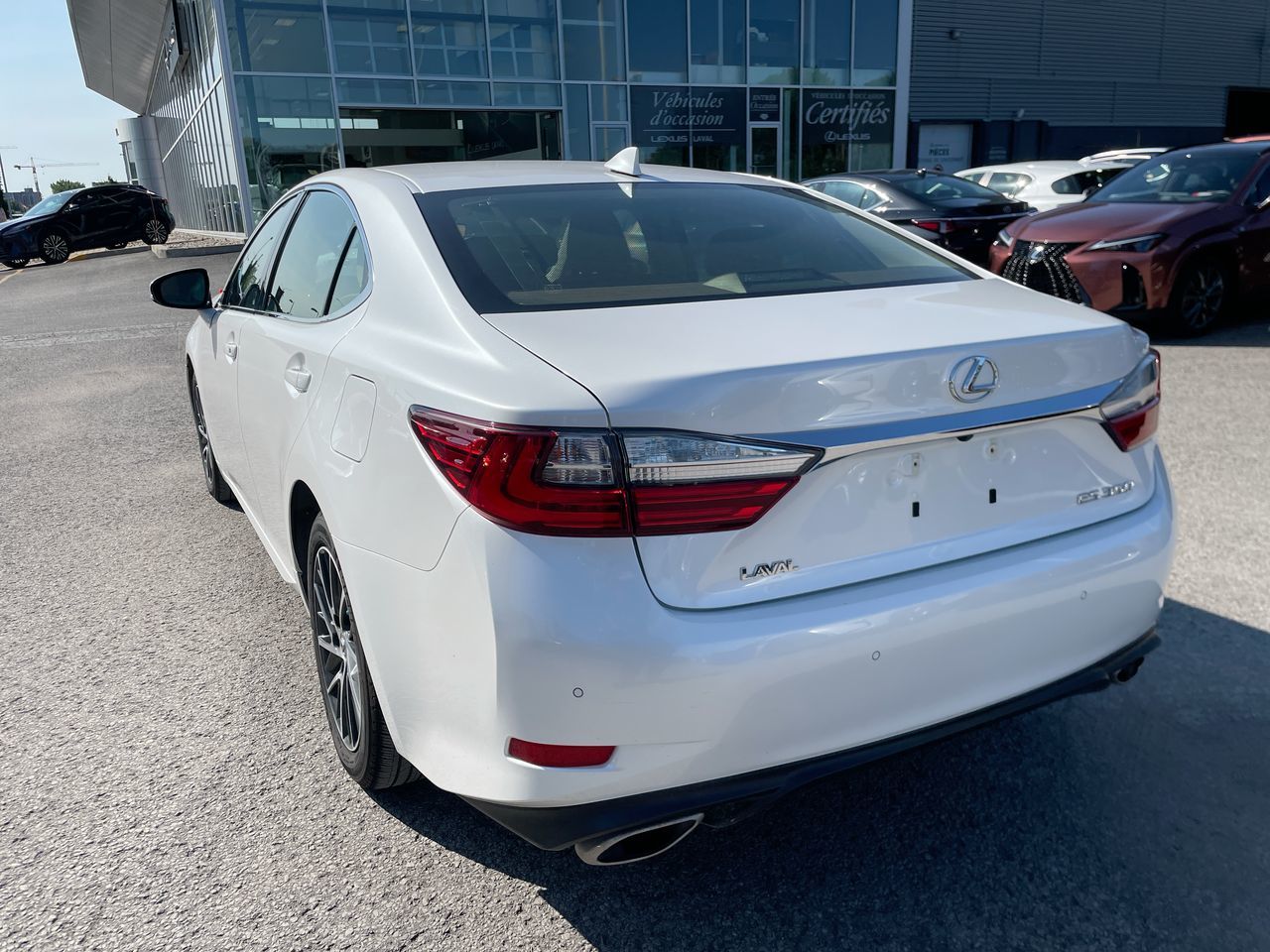 2017 Lexus ES 350 in Laval, Quebec