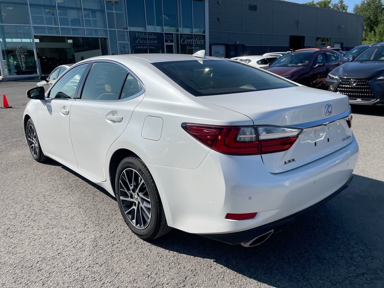 2017 Lexus ES 350 in Laval, Quebec