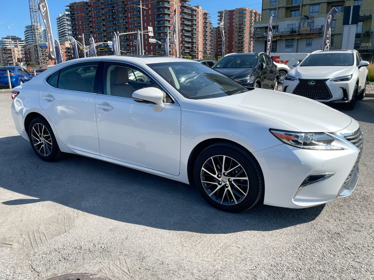 2017 Lexus ES 350 in Laval, Quebec