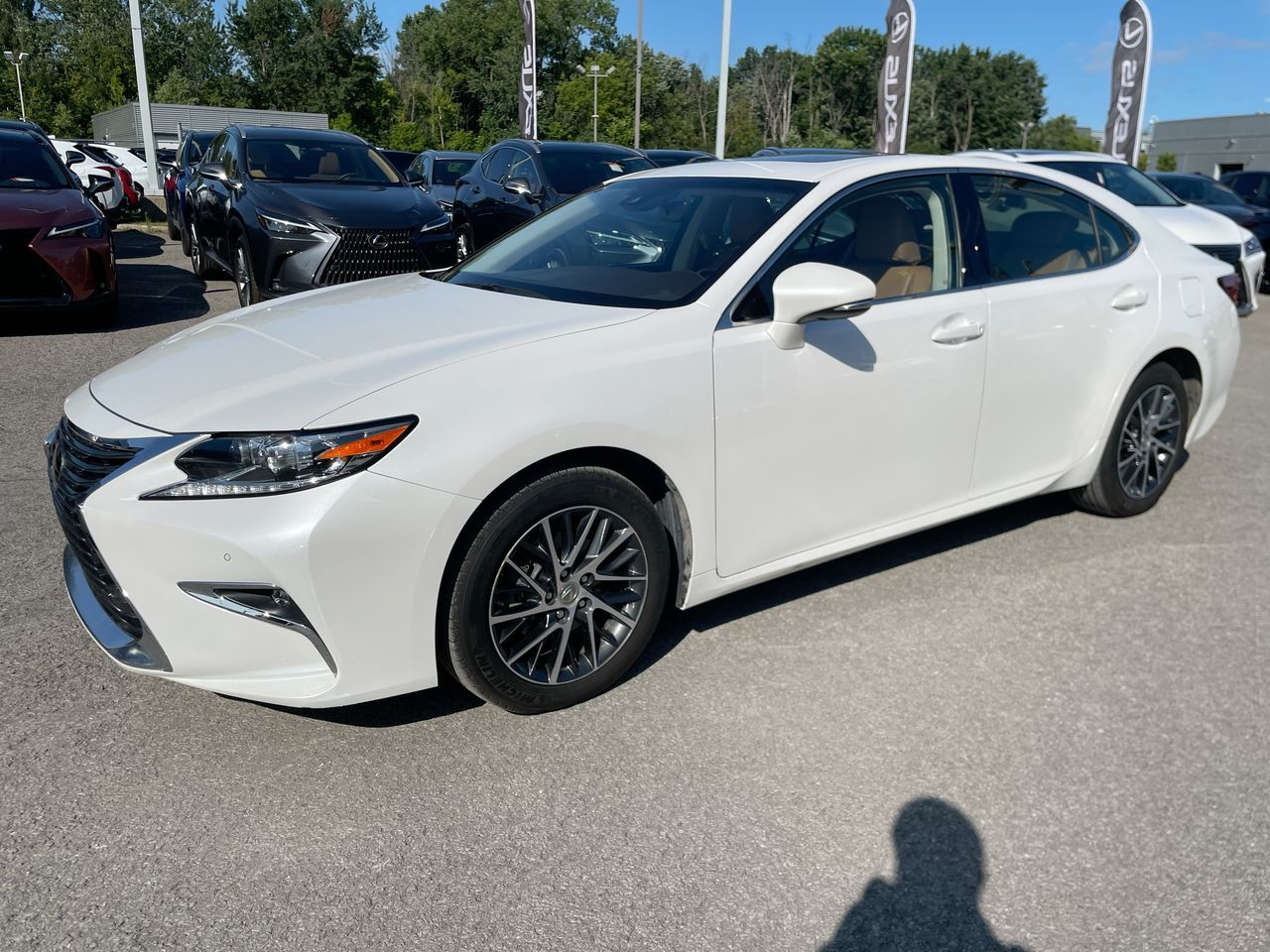 2017 Lexus ES 350 in Laval, Quebec