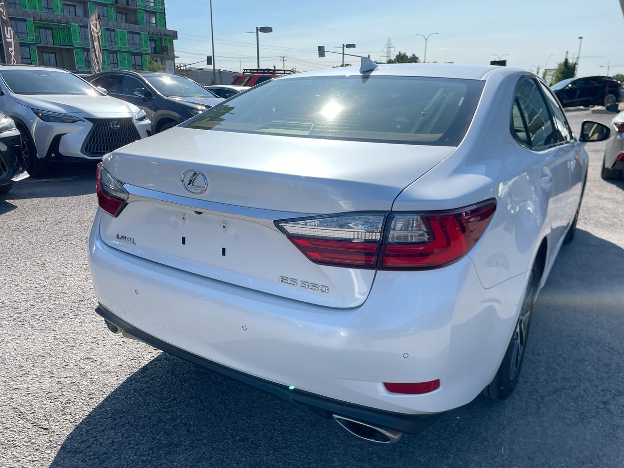 2017 Lexus ES 350 in Laval, Quebec