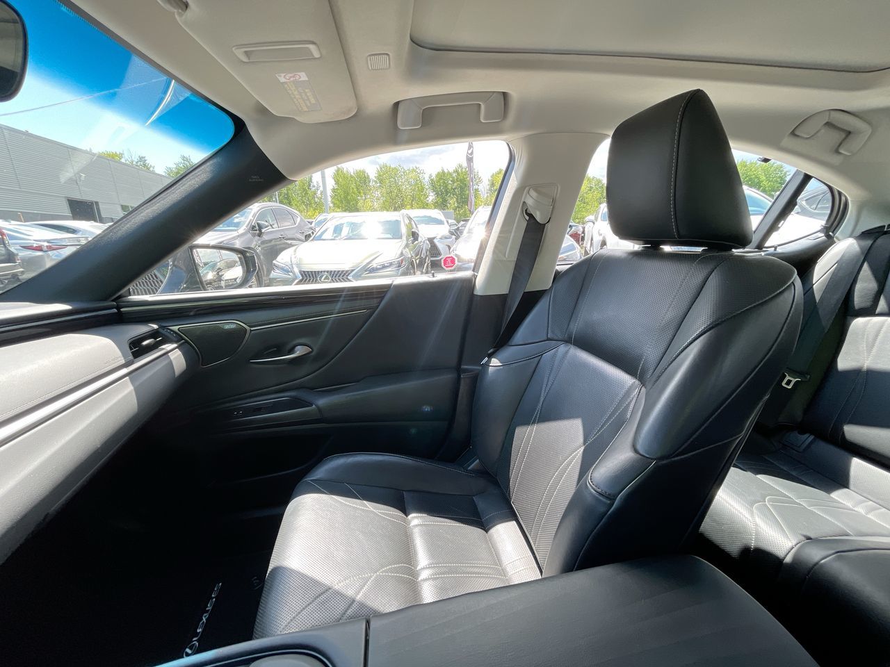2019 Lexus ES 350 in Laval, Quebec