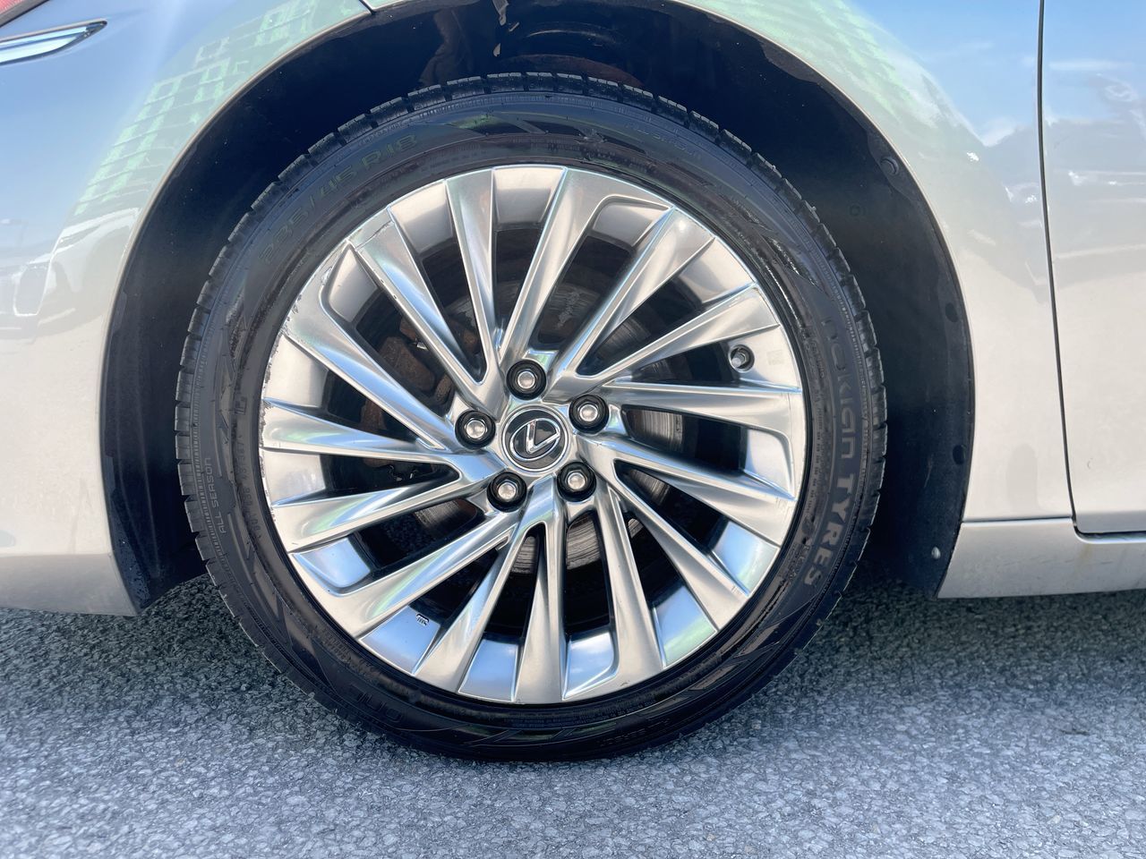 2019 Lexus ES 350 in Laval, Quebec