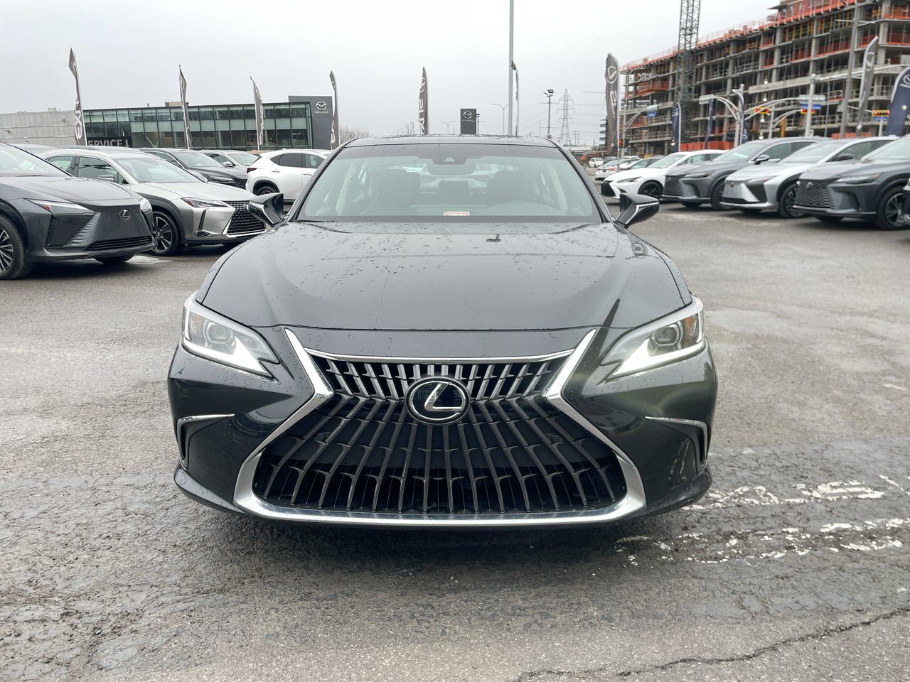 2025 Lexus ES Hybrid in Laval, Quebec