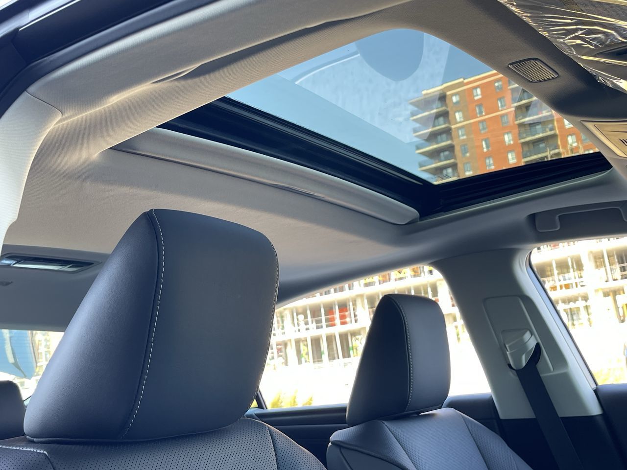 2024 Lexus ES in Laval, Quebec
