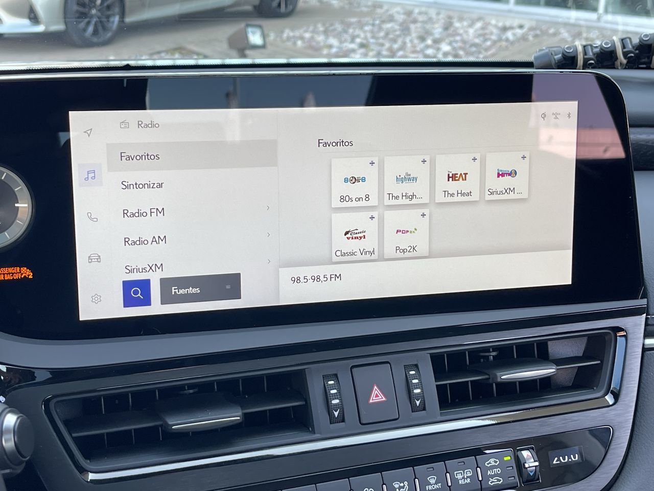 2024 Lexus ES in Laval, Quebec