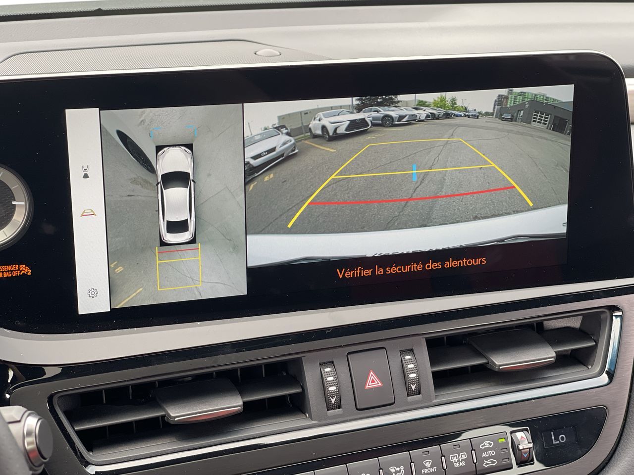 2025 Lexus ES in Laval, Quebec
