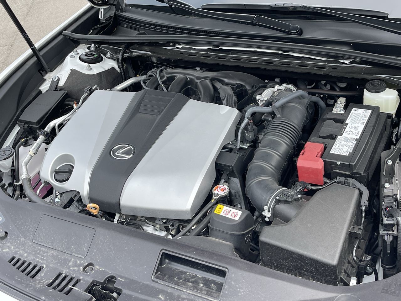 2025 Lexus ES in Laval, Quebec