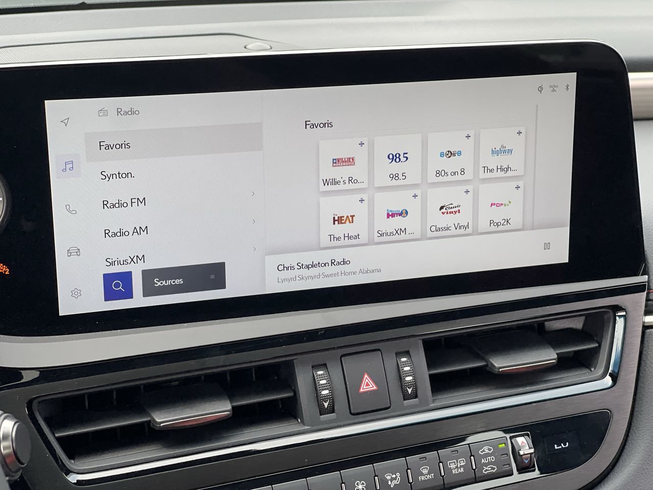 2025 Lexus ES in Laval, Quebec