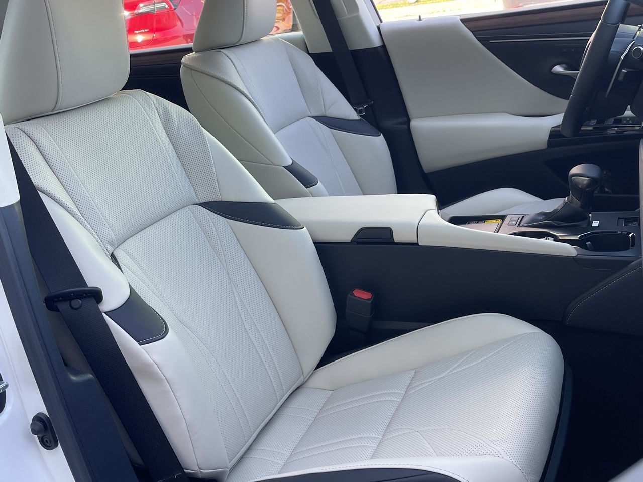 Lexus ES HYBRID  2025 à Laval, Québec
