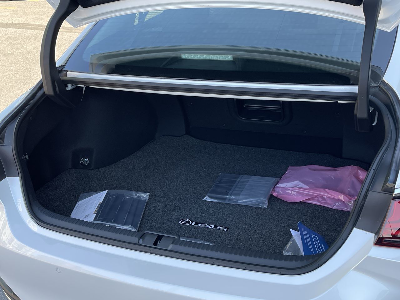 Lexus ES HYBRID  2025 à Laval, Québec